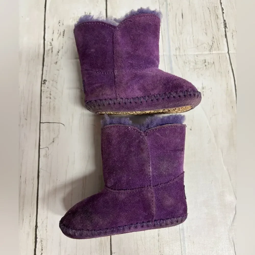 UGG Baby Cabby booties in purple suede with a bow detail Infant Size 2